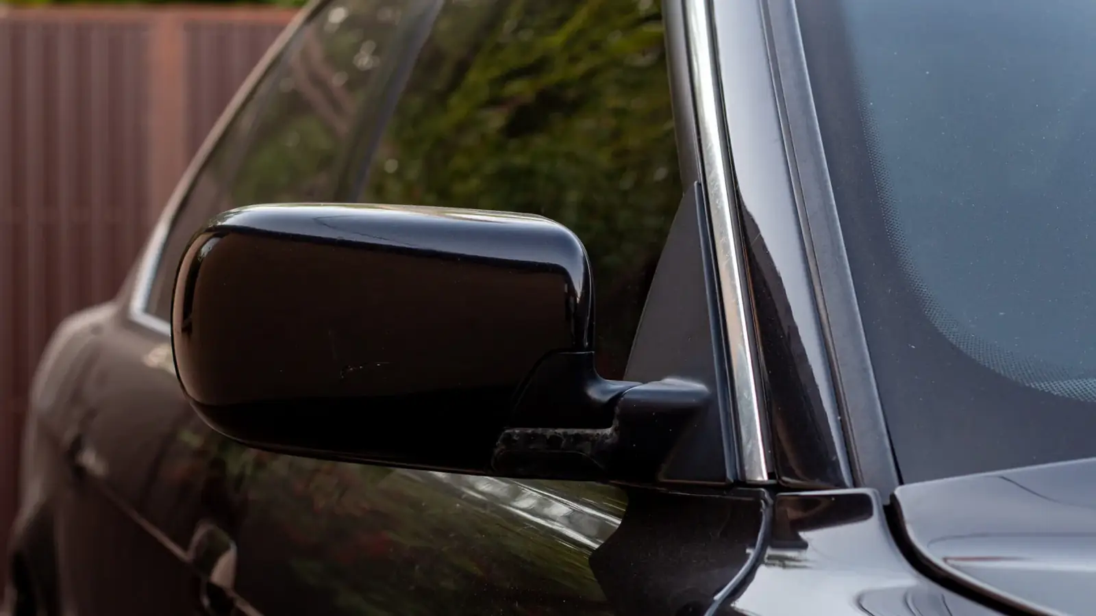 Drive in Comfort with the Best Car Window Tint for Heat Reduction